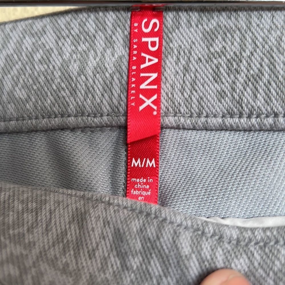 Spanx Stretch Pull On Pants Medium Size - image 5